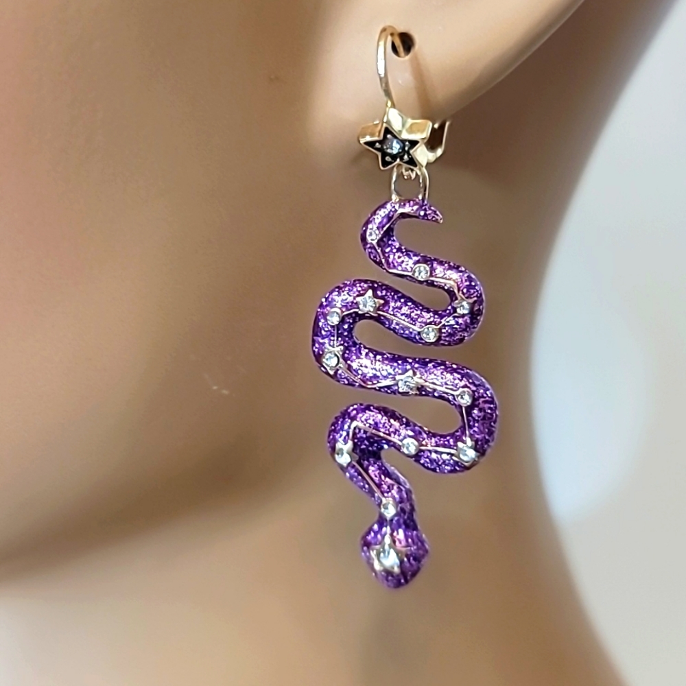 Betsey Johnson HEAVENLY CREATURES SNAKE MISMATCH EARRINGS PURPLE - Picture 3 of 8